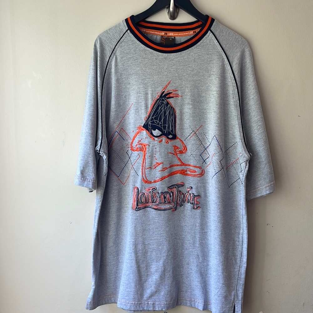 VINTAGE LOT 29 LUXE Daffy Duck Looney Tunes Embroidered Gray Shirt Men's Size XL